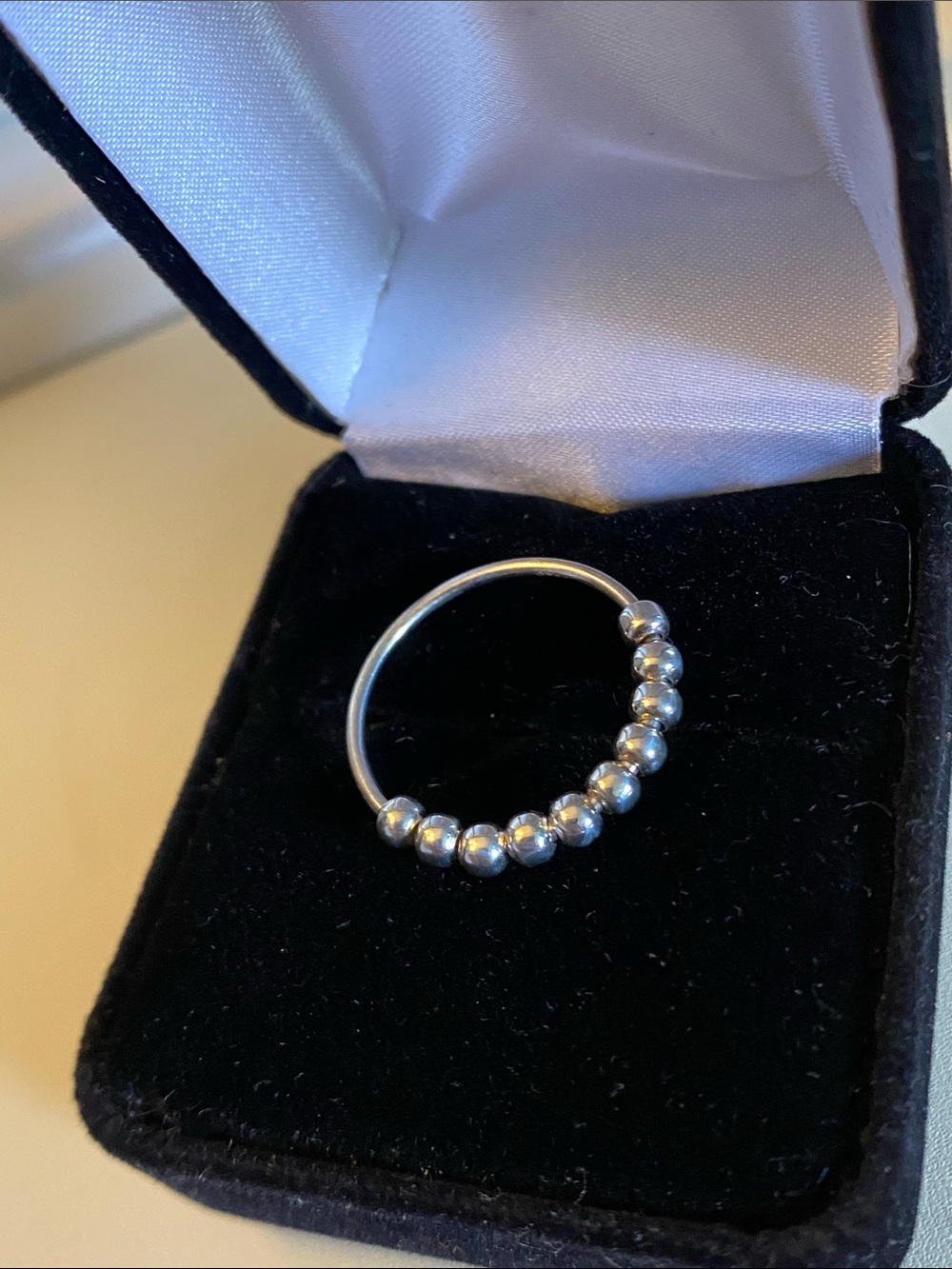 Sterling Silver S925 Movable Bead Ring Size 7.5–7.75